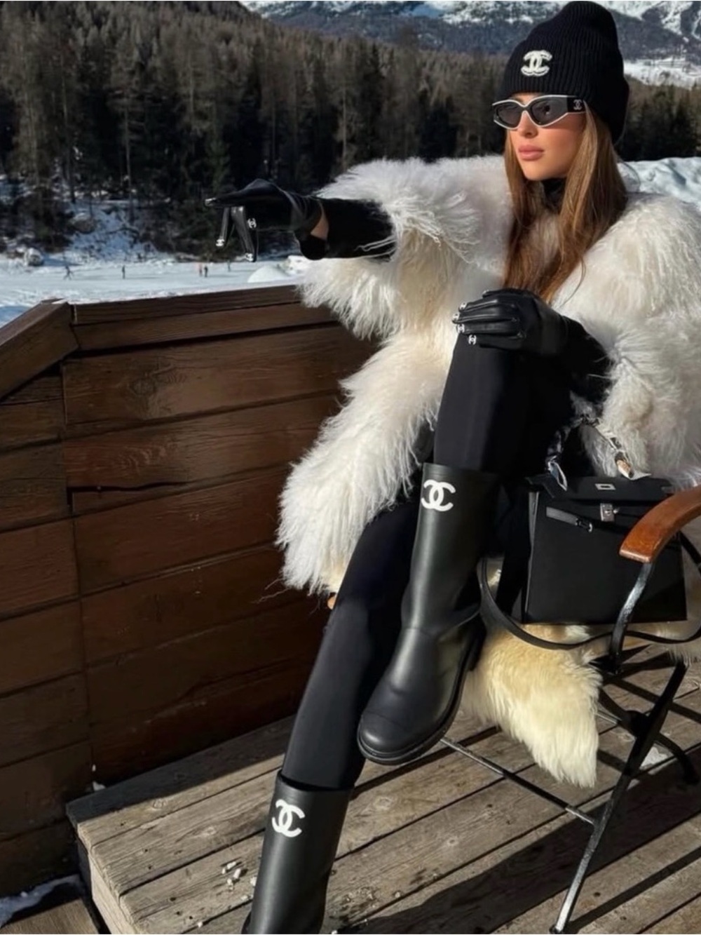 CHANEL Black RuBBer CC Logo Knee-High water Boots